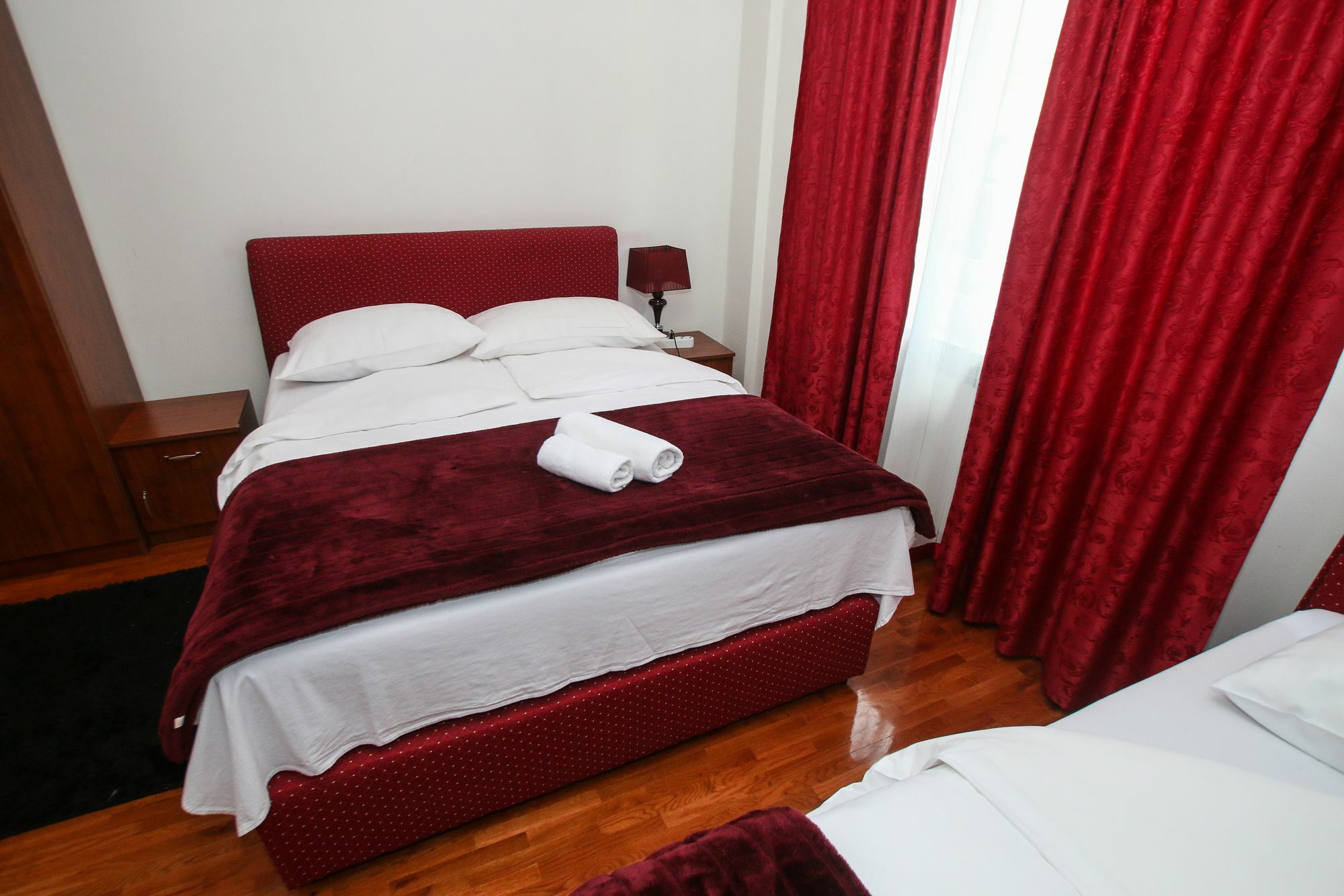 Hotel Bob Сараєво Екстер'єр фото